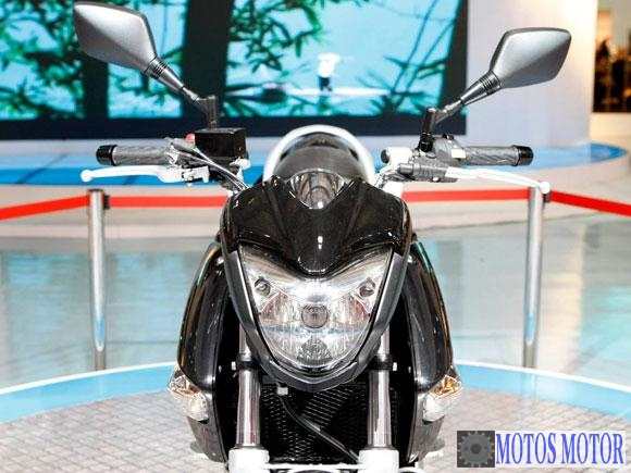 Suzuki GW 250 2012 Farol